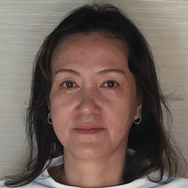 スタッフ顔写真